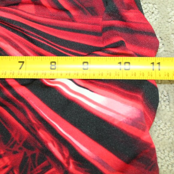 TYR Durafast DiamondFit 1 pc Swimsuit - Red Stripe Women Size 30 EUC - Picture 5 of 5